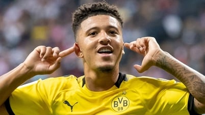 Jadon Sancho chấp nhận giảm nửa lương để rời MU