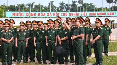 Thượng tướng Hoàng Xuân Chiến kiểm tra, làm việc với Bộ tư lệnh Lăng Chủ tịch Hồ Chí Minh
