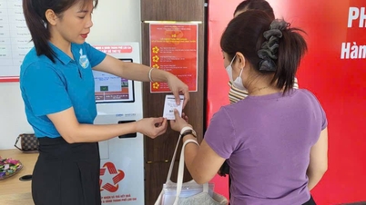 Các cấp Hội Phụ nữ hỗ trợ người dân thực hiện dịch vụ công trực tuyến