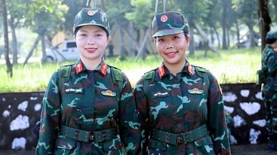 Hai chị em ruột tự hào trong cùng một khối diễu binh 2/9