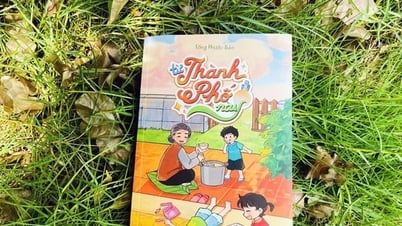 Thành phố chẳng vắng chữ thương