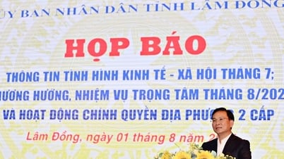Chủ tịch UBND tỉnh Lâm Đồng chủ trì họp báo với hơn 70 phóng viên, nhà báo