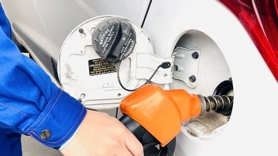 Giá xăng dầu hôm nay 01/08: Xăng tăng nhẹ, dầu thế giới giảm