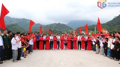 Xã Quảng Tân gắn biển công trình chào mừng Đại hội đại biểu Đảng bộ xã