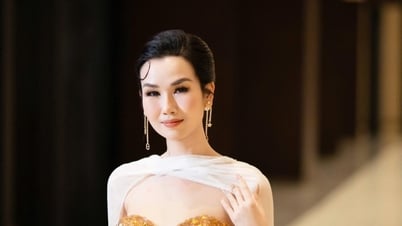 Cặp ca sĩ Anh Tú - LyLy, Võ Hạ Trâm tham gia chương trình ca ngợi ngành công an