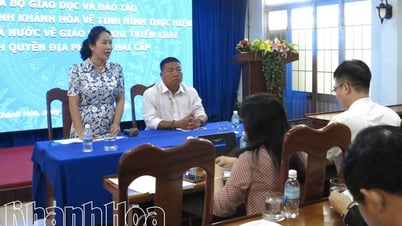 Đoàn kiểm tra làm việc với Sở Giáo dục và Đào tạo Khánh Hòa về công tác chỉ đạo, quản lý