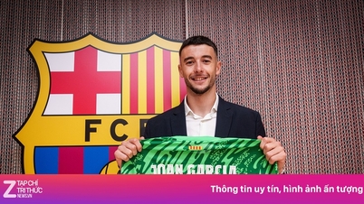 Barcelona kịp đăng ký thủ môn mới sát ngày khai mạc
