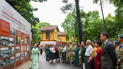Khai mạc chuỗi trưng bày tại Khu Di tích Phủ Chủ tịch