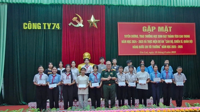 Công ty 74 trao kinh phí thực hiện Dự án “Cán bộ, chiến sĩ nâng bước em tới trường”