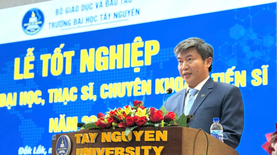 Trường ĐH Tây Nguyên trao bằng tốt nghiệp cho hơn 1.500 sinh viên