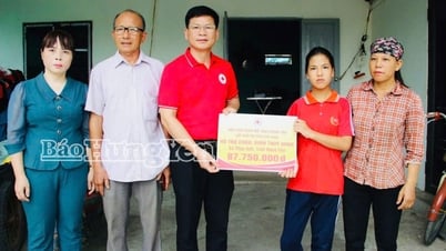 Trao gần 90 triệu đồng hỗ trợ bé gái mắc bệnh tim bẩm sinh