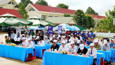 Phát động 100 ngày cao điểm “Bình dân học vụ số” trên địa bàn xã Pơng Drang