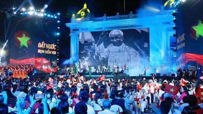 Chương trình “Hà Nội - Từ mùa thu lịch sử năm 1945” tôn vinh lòng yêu nước