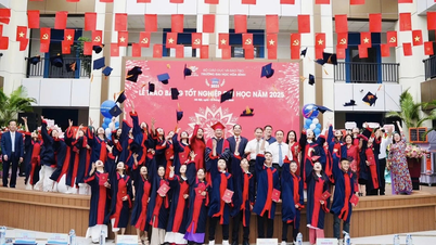 152 bác sĩ y học cổ truyền khóa đầu tiên tốt nghiệp Trường Đại học Hòa Bình