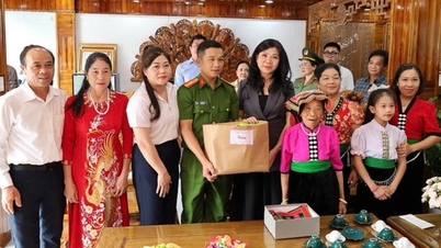 Phu nhân Tổng Bí thư thăm, tặng quà tại tỉnh Sơn La