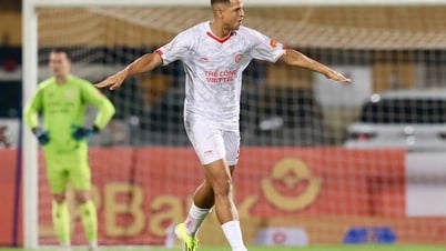 Tiền đạo Brazil gây ấn tượng với bàn thắng đầu tiên tại V-League 2025-2026