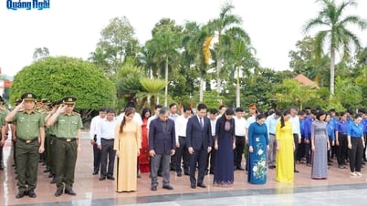 Lãnh đạo tỉnh viếng Nghĩa trang Liệt sĩ tỉnh