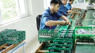 Lính thợ Z755 hăng hái thi đua lao động chào mừng các ngày lễ lớn