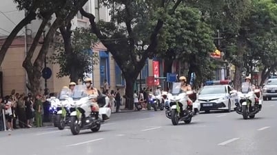 Phân luồng giao thông phục vụ chương trình nghệ thuật chính luận "Tự hào người Việt Nam"