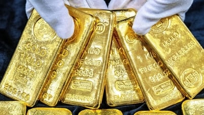 Giá vàng hôm nay 16/8/2025: Giá vàng trong nước say giấc trên đỉnh 124,5 triệu đồng, vàng thế giới mất đỉnh 3400 USD