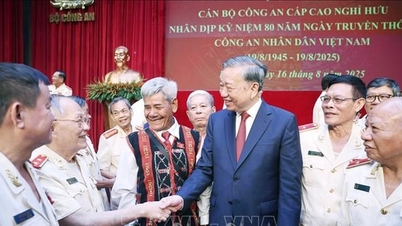 Lực lượng Công an nhân dân phải luôn giữ thế trận an ninh nhân dân vững chắc
