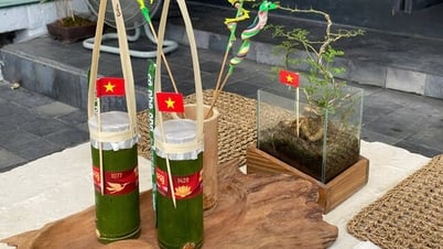 Quán cà phê ống tre gắn cờ đỏ sao vàng hút khách dịp Quốc khánh 2.9