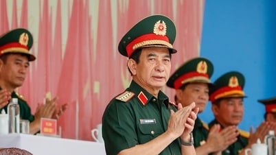Bộ trưởng Quốc phòng cùng 7 thứ trưởng kiểm tra hợp luyện diễu binh Quốc khánh 2.9