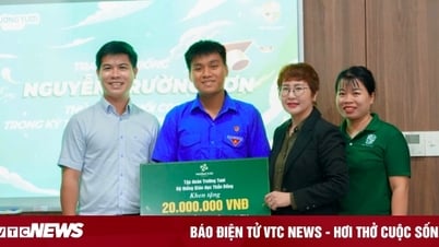 Tập đoàn Trường Tươi trao học bổng cho thủ khoa khối C00 kỳ thi THPT 2025