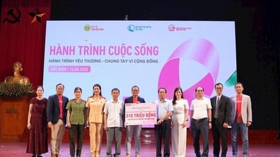 Tầm soát ung thư cho phụ nữ, tặng quà trị giá 310 triệu đồng cho trẻ em