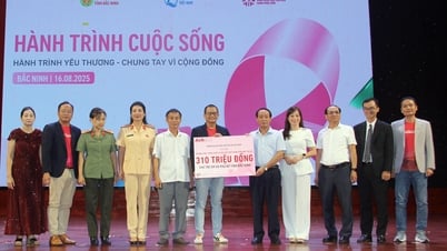 Tặng phương tiện, đồ dùng học tập cho 350 học sinh có hoàn cảnh khó khăn tại tỉnh Bắc Ninh