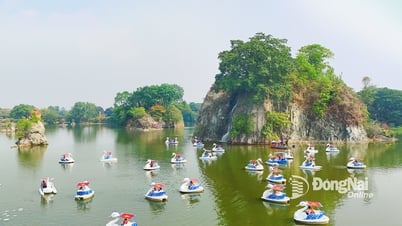 Du lịch sẵn sàng cho kỳ nghỉ lễ cuối của năm