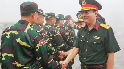120 cán bộ, chiến sĩ quân đội Lào sang Việt Nam tham gia diễu binh A80
