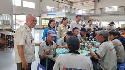 400 công nhân, lao động tham gia Bữa cơm Công đoàn