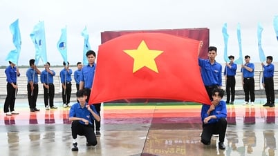 Hơn 250 đoàn viên, thanh niên tham gia lễ chào cờ “Tôi yêu Tổ quốc tôi”