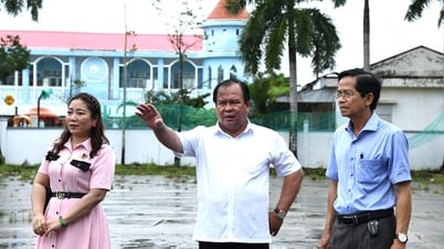 Phó Chủ tịch UBND tỉnh Nguyễn Minh Luân kiểm tra phương án sắp xếp, mở rộng cơ sở giáo dục tại xã Phước Long