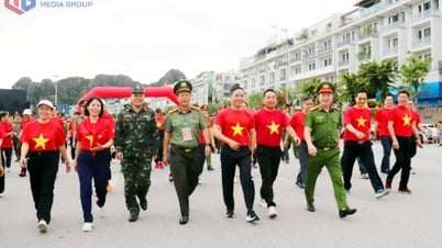 Hơn 30.000 người Quảng Ninh tham gia sự kiện “Cùng Việt Nam tiến bước”