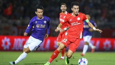 Dấu ấn Tiến Linh trong ngày biểu tượng CLB Công an TP.HCM trở lại tưng bừng