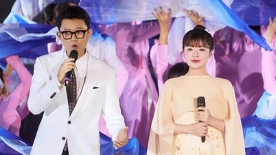 Nguyễn Thu Hằng tự hào hát Quốc ca tại Quảng trường Cách mạng Tháng Tám