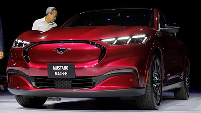 Ford Mustang Mach-E chạy điện ra mắt Việt Nam, giá bán 2,599 tỷ đồng