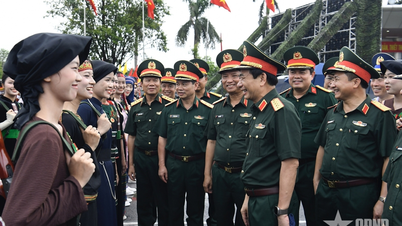 Đại tướng Phan Văn Giang kiểm tra tổng hợp luyện lực lượng diễu binh, diễu hành thực hiện nhiệm vụ A80
