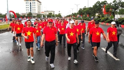 Cà Mau tham gia hoạt động đi bộ toàn quốc “Cùng Việt Nam tiến bước”