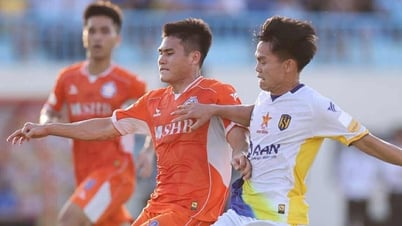 Cuộc đua tránh xuống hạng cực nóng ngay đầu mùa: HAGL 'khó thở', cựu vương V-League lao đao?