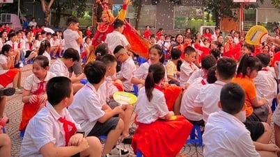 Phát hiện con bị “học chui” cả năm lớp 1, phụ huynh bất lực tìm trường mới