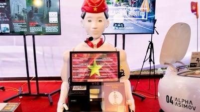 Highlights of the Ministry of Science and Technology exhibition: "Robots, chips, UAVs Made in Vietnam" show off their talents