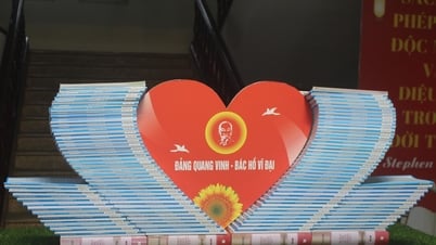 Trưng bày hơn 80 ấn phẩm chào mừng Đại hội Đảng các cấp