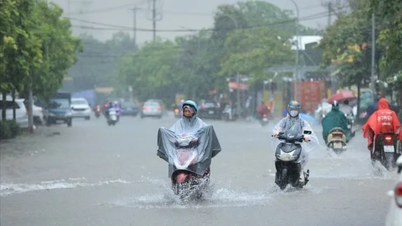 Áp thấp nhiệt đới trên Biển Đông, mưa lớn cả 3 miền