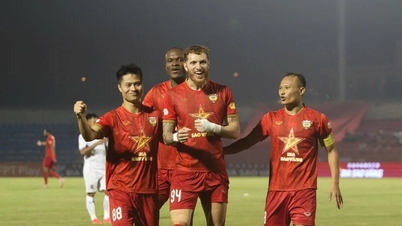 Ninh Binh FC dramaticky vítězí proti HL Ha Tinh, Thanh Hoa FC remizuje s SHB Da Nang.