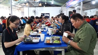 Bữa ăn hạnh phúc bảo đảm dinh dưỡng, tăng hiệu quả sản xuất