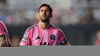 Messi phá thêm kỷ lục