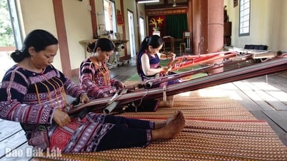Thổ cẩm Ba Na hồi sinh